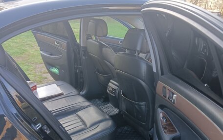 Hyundai Genesis I рестайлинг, 2010 год, 1 100 000 рублей, 13 фотография