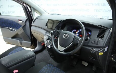 Toyota ISis I, 2014 год, 1 490 000 рублей, 10 фотография