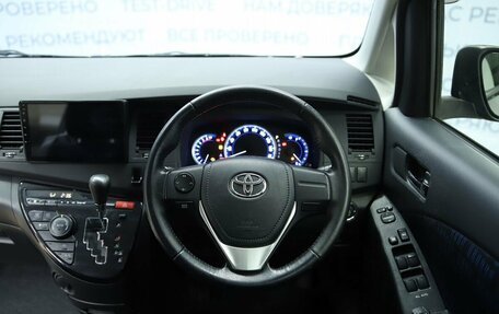 Toyota ISis I, 2014 год, 1 490 000 рублей, 11 фотография