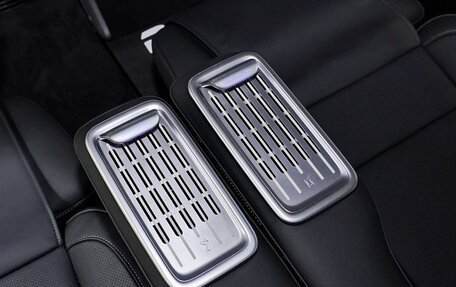 Mercedes-Benz V-Класс, 2025 год, 15 300 000 рублей, 24 фотография