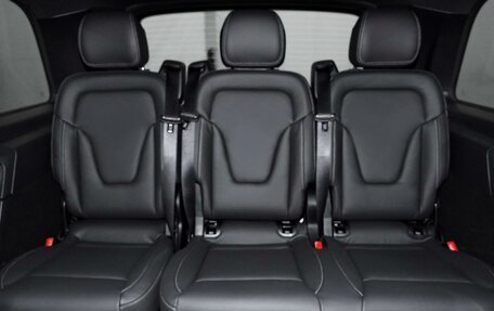 Mercedes-Benz V-Класс, 2025 год, 15 300 000 рублей, 29 фотография