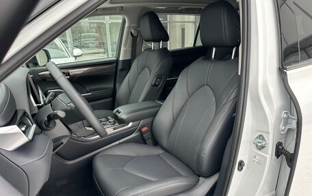 Toyota Highlander, 2025 год, 5 790 000 рублей, 23 фотография