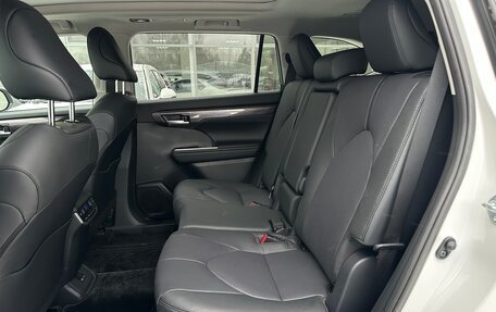 Toyota Highlander, 2025 год, 5 790 000 рублей, 26 фотография