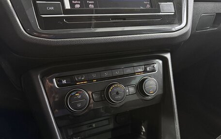 Volkswagen Tiguan I, 2018 год, 2 449 000 рублей, 13 фотография