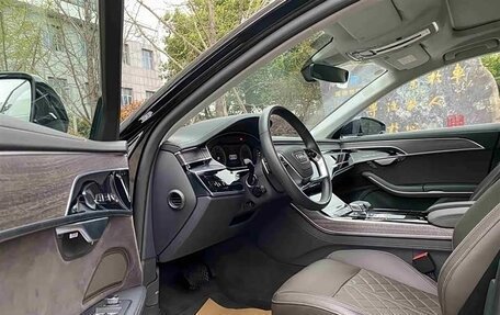 Audi A8, 2023 год, 13 980 000 рублей, 4 фотография