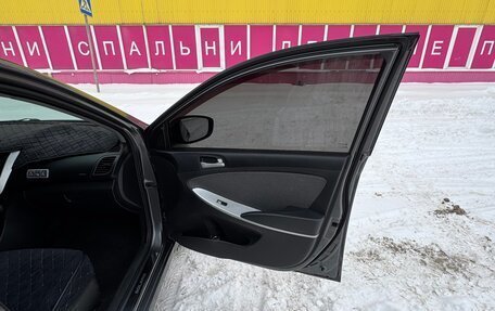 Hyundai Solaris II рестайлинг, 2011 год, 750 000 рублей, 13 фотография