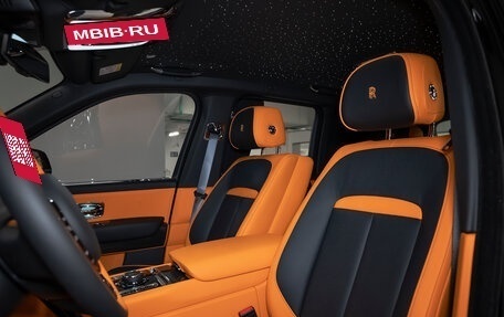 Rolls-Royce Cullinan, 2025 год, 69 500 000 рублей, 17 фотография