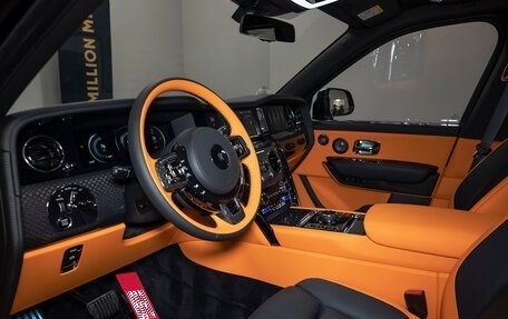 Rolls-Royce Cullinan, 2025 год, 69 500 000 рублей, 22 фотография