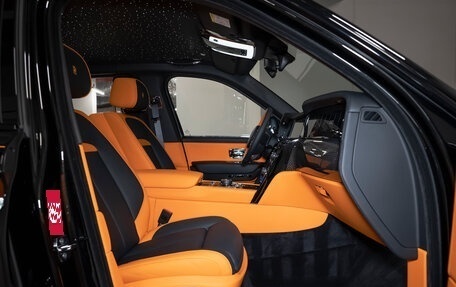 Rolls-Royce Cullinan, 2025 год, 69 500 000 рублей, 27 фотография