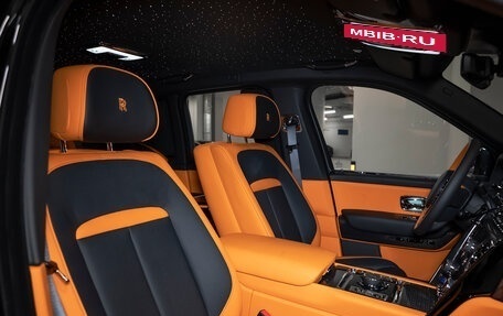 Rolls-Royce Cullinan, 2025 год, 69 500 000 рублей, 28 фотография