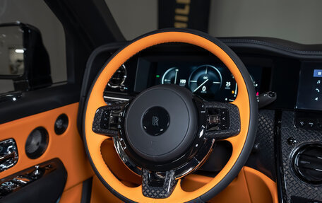 Rolls-Royce Cullinan, 2025 год, 69 500 000 рублей, 39 фотография