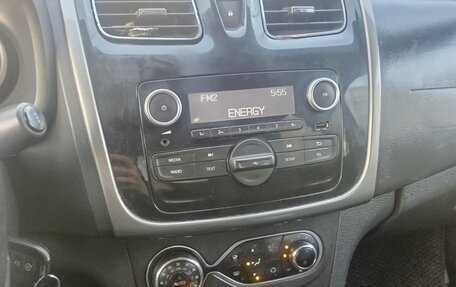 Renault Logan II, 2020 год, 340 000 рублей, 6 фотография