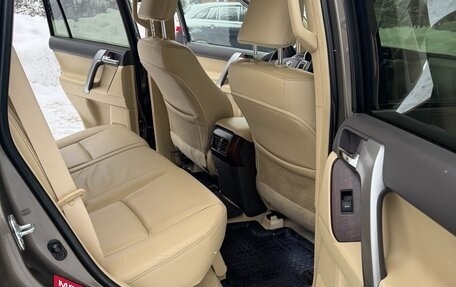 Toyota Land Cruiser Prado 150 рестайлинг 2, 2015 год, 2 900 000 рублей, 7 фотография