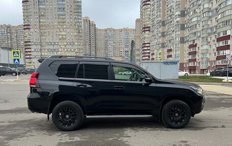 Toyota Land Cruiser Prado 150 рестайлинг 2, 2018 год, 5 680 000 рублей, 9 фотография