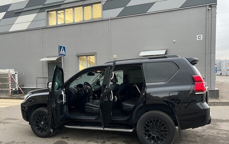 Toyota Land Cruiser Prado 150 рестайлинг 2, 2018 год, 5 680 000 рублей, 11 фотография