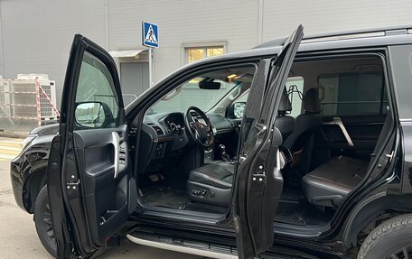 Toyota Land Cruiser Prado 150 рестайлинг 2, 2018 год, 5 680 000 рублей, 12 фотография