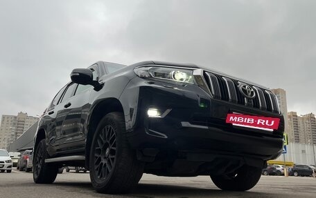Toyota Land Cruiser Prado 150 рестайлинг 2, 2018 год, 5 680 000 рублей, 32 фотография