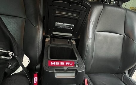 Toyota Land Cruiser Prado 150 рестайлинг 2, 2018 год, 5 680 000 рублей, 37 фотография