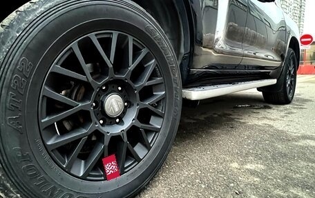 Toyota Land Cruiser Prado 150 рестайлинг 2, 2018 год, 5 680 000 рублей, 38 фотография