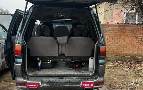 Mitsubishi Delica IV, 1994 год, 660 000 рублей, 4 фотография