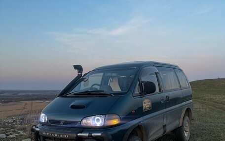 Mitsubishi Delica IV, 1994 год, 660 000 рублей, 15 фотография