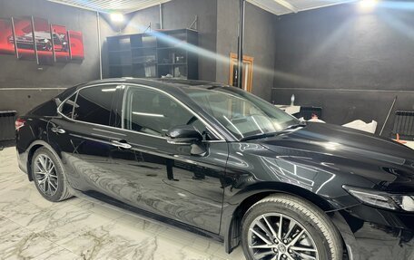 Toyota Camry, 2023 год, 3 600 000 рублей, 3 фотография