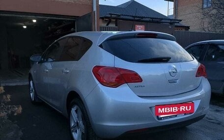 Opel Astra J, 2010 год, 550 000 рублей, 6 фотография