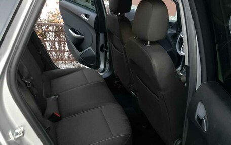 Opel Astra J, 2010 год, 550 000 рублей, 11 фотография