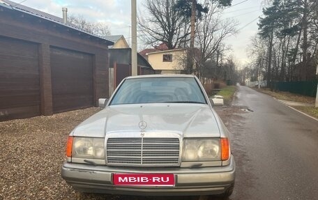 Mercedes-Benz W124, 1990 год, 350 000 рублей, 1 фотография