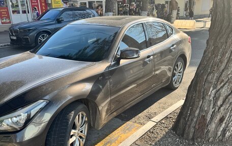 Infiniti Q70 I, 2015 год, 2 300 000 рублей, 2 фотография