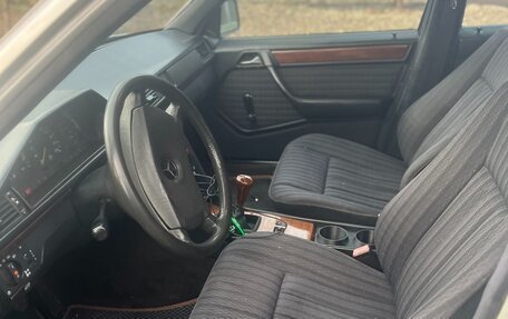 Mercedes-Benz W124, 1990 год, 350 000 рублей, 8 фотография