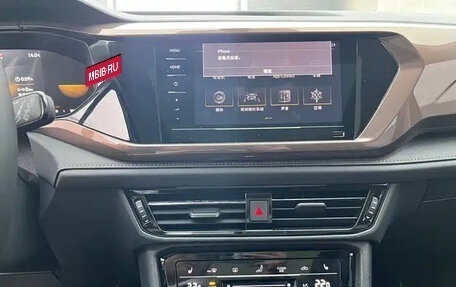 Volkswagen Tharu, 2022 год, 1 999 000 рублей, 15 фотография