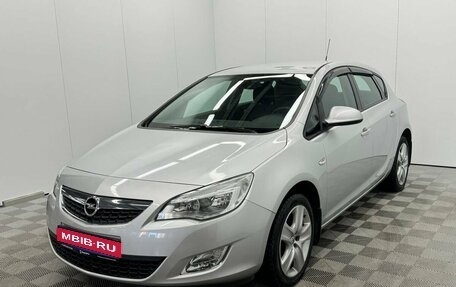 Opel Astra J, 2011 год, 1 040 000 рублей, 1 фотография