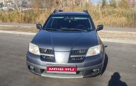 Mitsubishi Outlander III рестайлинг 3, 2005 год, 595 000 рублей, 1 фотография