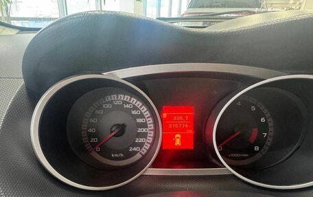 Mitsubishi Outlander III рестайлинг 3, 2007 год, 700 000 рублей, 10 фотография