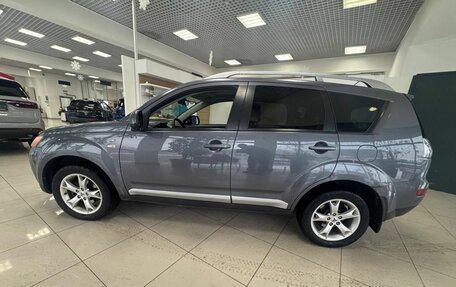 Mitsubishi Outlander III рестайлинг 3, 2007 год, 700 000 рублей, 7 фотография