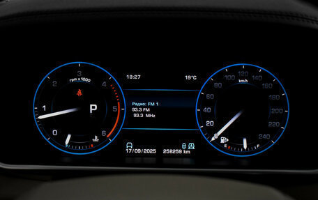 Land Rover Range Rover IV рестайлинг, 2013 год, 2 930 000 рублей, 21 фотография