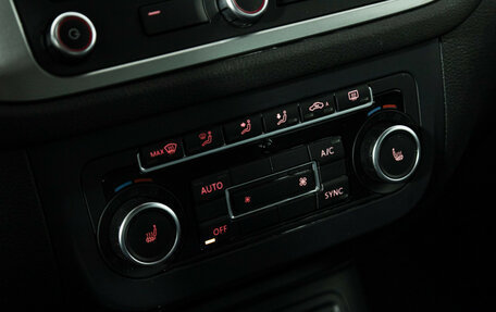 Volkswagen Tiguan I, 2013 год, 949 898 рублей, 16 фотография