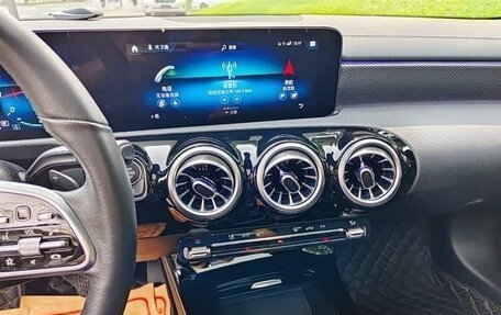 Mercedes-Benz A-Класс, 2022 год, 2 455 000 рублей, 15 фотография