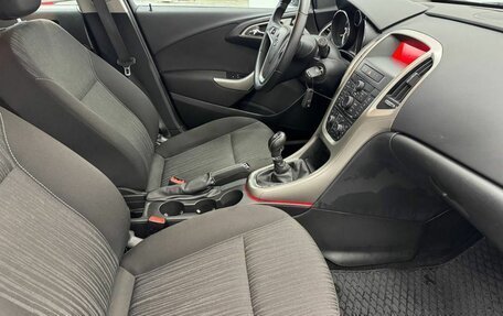 Opel Astra J, 2011 год, 1 040 000 рублей, 10 фотография