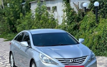 Hyundai Sonata VI, 2010 год, 1 150 000 рублей, 2 фотография