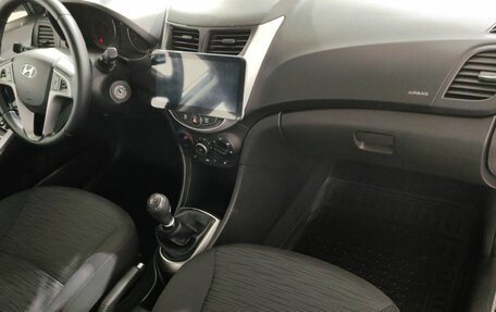 Hyundai Solaris II рестайлинг, 2015 год, 798 000 рублей, 10 фотография