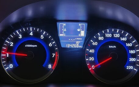 Hyundai Solaris II рестайлинг, 2015 год, 798 000 рублей, 5 фотография