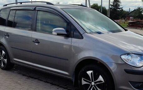 Volkswagen Touran III, 2008 год, 615 000 рублей, 1 фотография