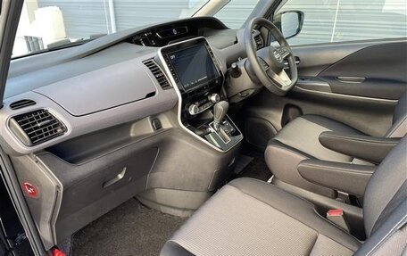 Nissan Serena IV, 2021 год, 1 719 000 рублей, 18 фотография