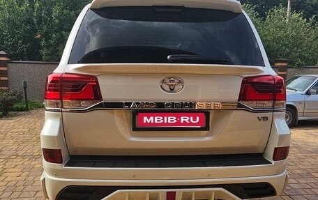 Toyota Land Cruiser 200, 2018 год, 6 900 000 рублей, 4 фотография