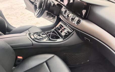 Mercedes-Benz E-Класс, 2020 год, 2 300 000 рублей, 7 фотография