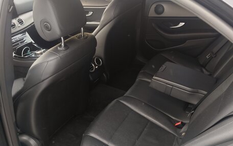 Mercedes-Benz E-Класс, 2020 год, 2 300 000 рублей, 6 фотография