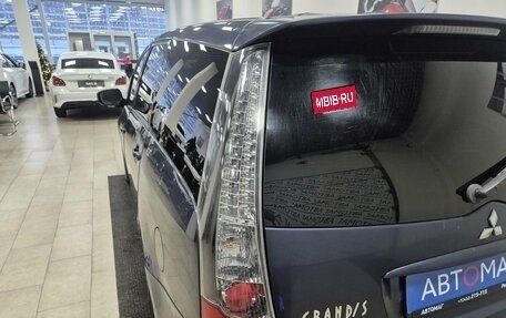 Mitsubishi Grandis, 2004 год, 446 000 рублей, 11 фотография