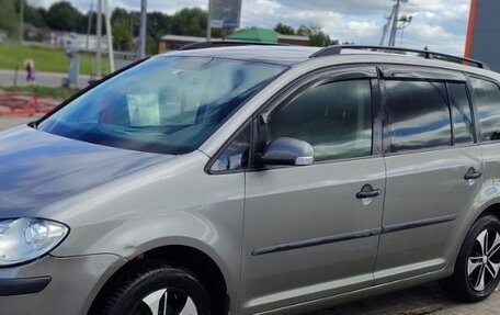 Volkswagen Touran III, 2008 год, 615 000 рублей, 5 фотография